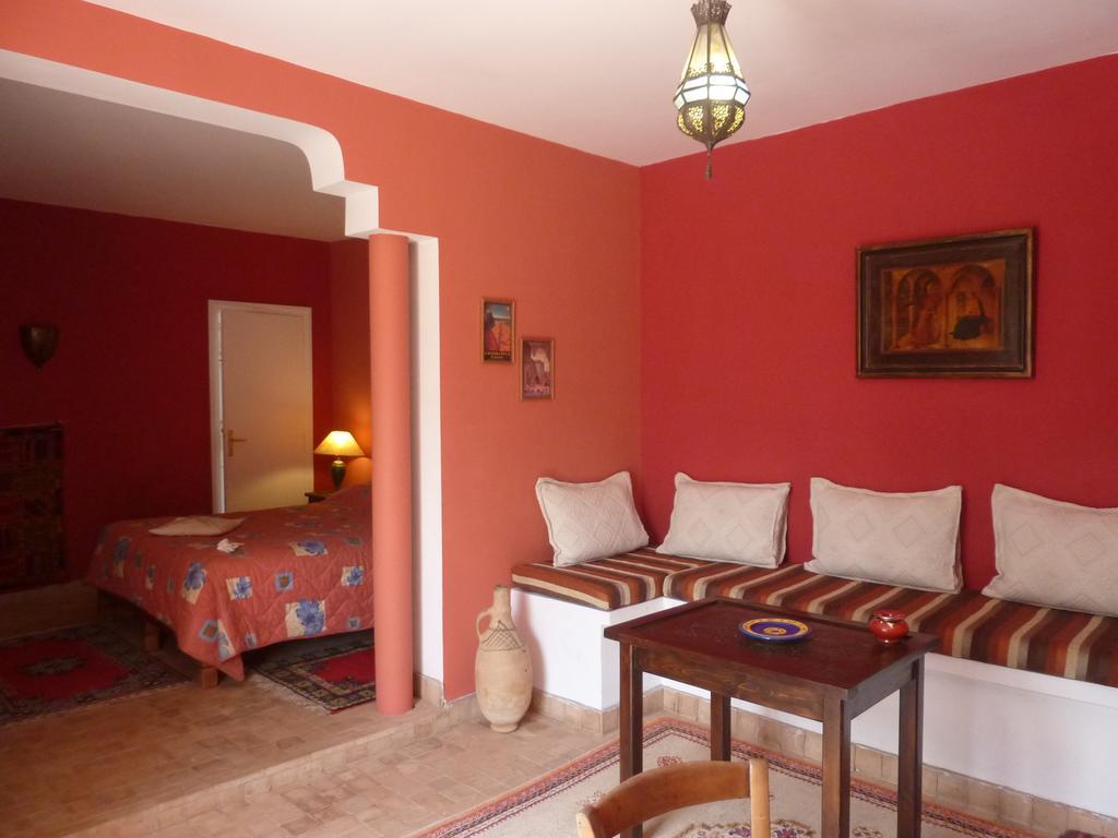 Bed and Breakfast Les Tourmalines Afeggou Екстер'єр фото