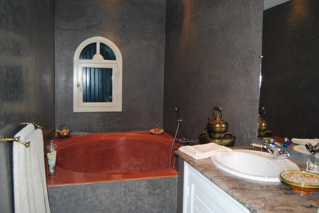 Bed and Breakfast Les Tourmalines Afeggou Екстер'єр фото